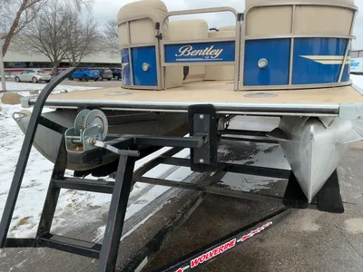 Used 2015 BENTLEY 220 FISH N RIDE Boats (Misc) Michigan US | Miedema Asset Management Group #1693321