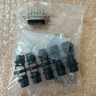 NEW Amphenol 4V20203C L717DA15PST3