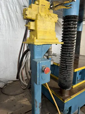 USED DAKE 18-255