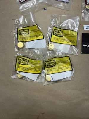 (4) Clippard 11916-2 (3/16”) & (3) 11916-1 (1/8”)flat push buttons Brass