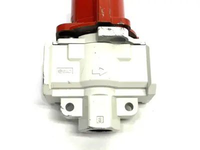 USED SMC SINGLE-ACTION LOCKOUT/RELIEF VALVE, 3-PORT, 15~150PSI, HAND OP.