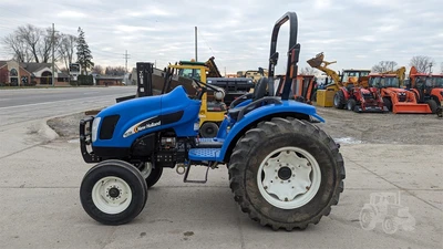 USED 2005 NEW HOLLAND TC35A