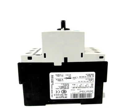 NEW SIEMENS 3RV1021-1CA10 CIRCUIT BREAKER 3RV10211CA10
