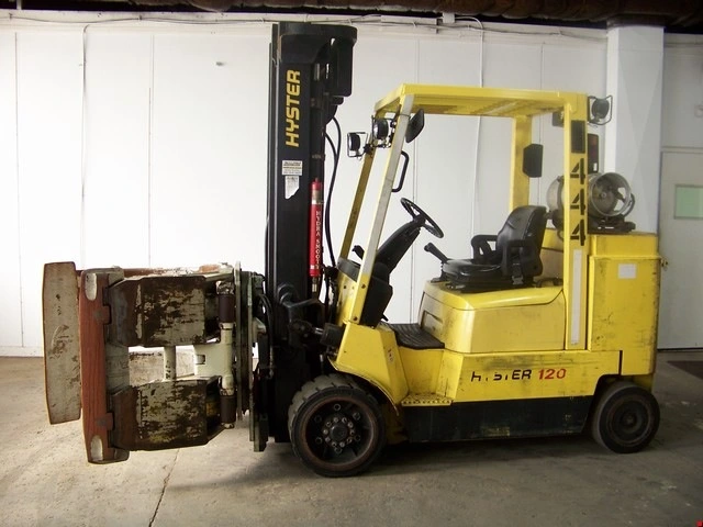USED HYSTER Internal Combustion Forklifts: Pneumatic Tire