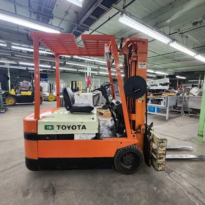 Toyota Lift Truck S# IC SP 7282 24 Cels. # 6419