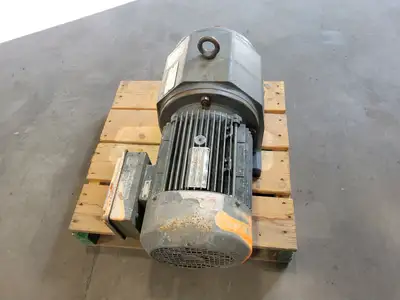 Used SEW-EURODRIVE DFT100L4 Gearmotors British Columbia CA | Lenmark #1489073