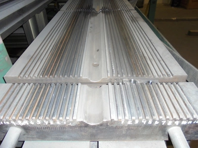 USED 1997 ACCURPRESS 740012