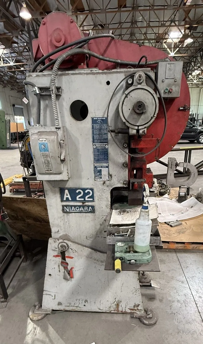 Used NIAGARA A22 O.B.I. Presses California US | Heavy Wall Consulting #1486113
