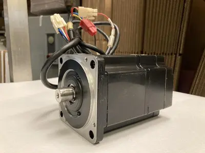 USED YASKAWA SGMPH-04A1A-YR61
