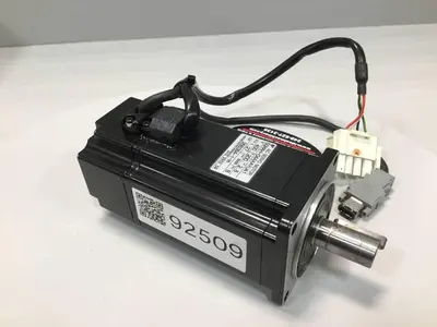 USED YASKAWA ELECTRIC SGMAA-04AAAYU41