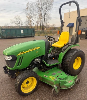_UNKNOWN_ 2520 Tractors | Fram Fram LLC (1)