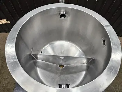 Used 100 Gallon Tank, Stainless Steel, Insulated 🔴 Liquidation Sale – All Offers Considered