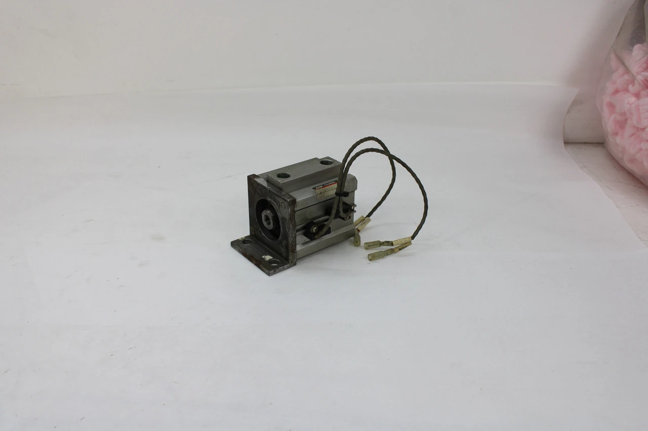 USED SMC SMC CDQ2B50-30D