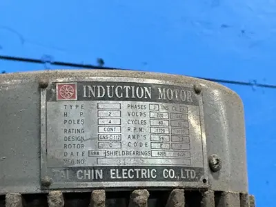 Used 1981 YEONG CHIN MACHINERY YC1 7/8VA Vertical Mills Ohio US | HGR 24 #1314130