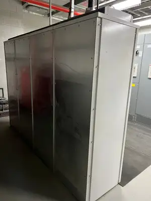 VFD MCC ACS607-0610-6-00HB120052B, 0-575VAC, 0-300hz, 4 Sections