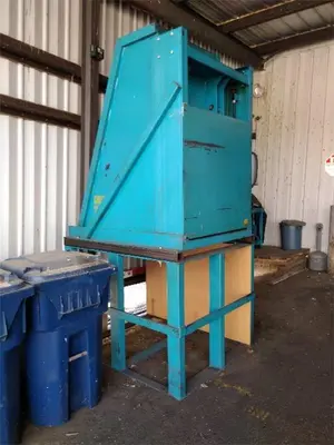 Used POWELL _UNKNOWN_ Tote Dumper Ontario CA | Walden Machinery #1290622