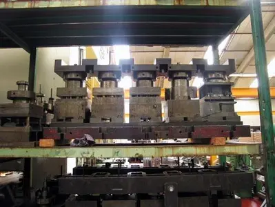 USED BENELLI TRANSFER PRESS 250 TON - 10 STEPS