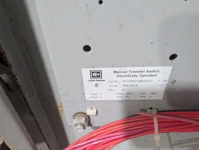 800A Cutler Hammer NTVSNBA30800XSU Manual Transfer Switch 3 Pole 4 Wire Used