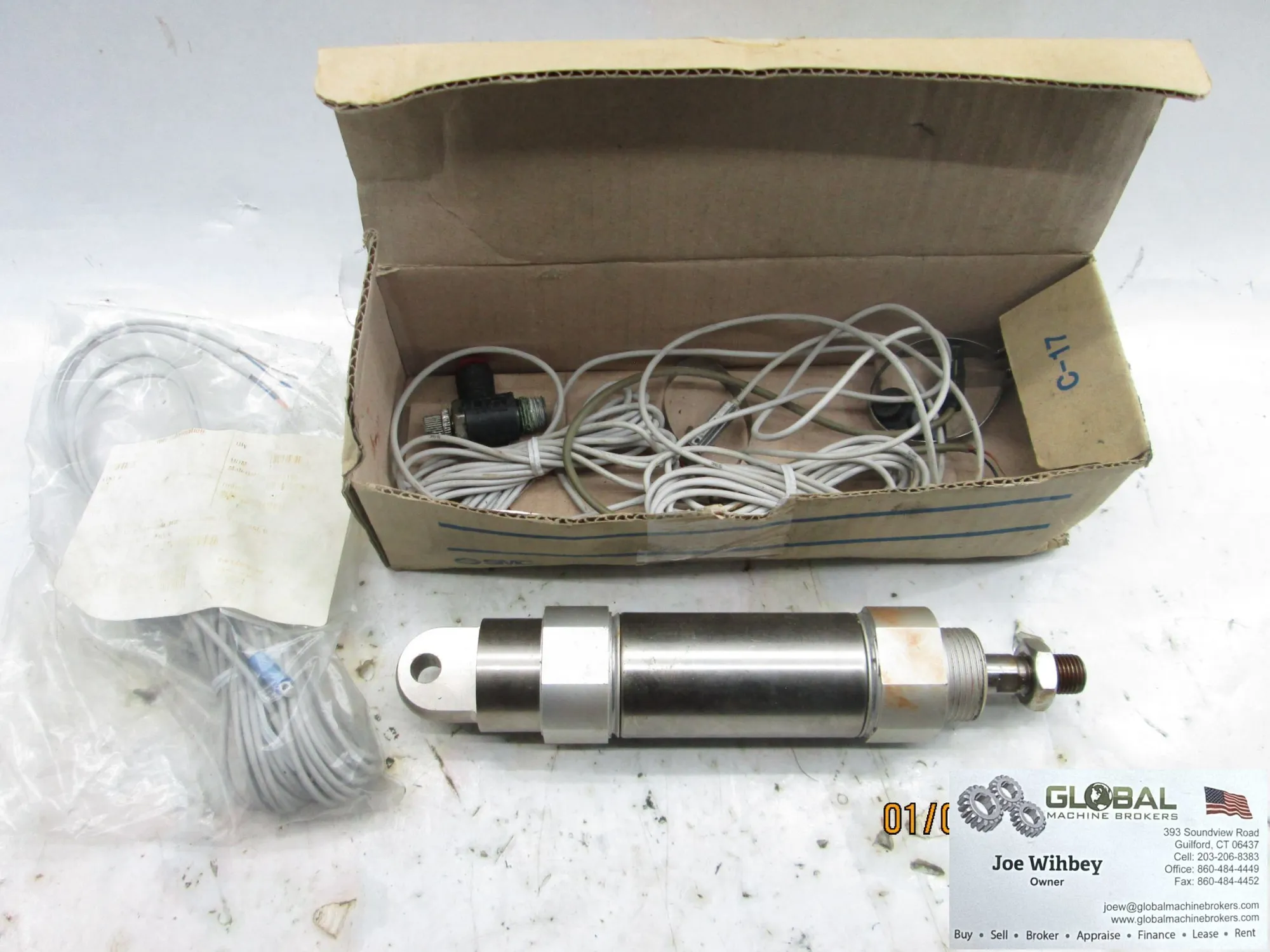 SMC CDM2C40-42AZ-A93L Double Acting Single-Rod Pneumatic Air Cylinder