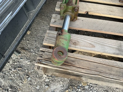 Used _UNKNOWN_ _UNKNOWN_ Hydraulic Cylinders Michigan US | Miedema Asset Management Group #1325553