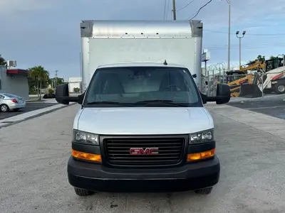 Used 2019 GMC SAVANA CUTAWAY Box trucks Florida US | Truck and Van Outlet #1509156