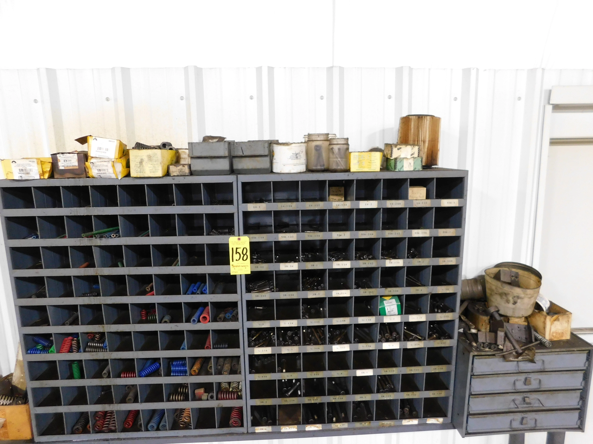 Used _UNKNOWN_ _UNKNOWN_ Racks/Shelving Indiana US | Thompson Auctioneers #1322674