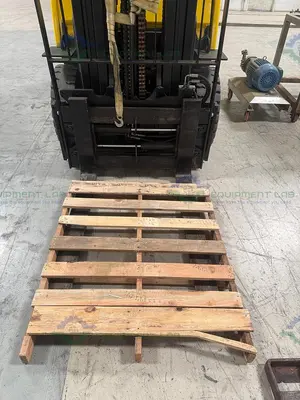 USED HYSTER H90FT FORKLIFT 9000 LBS CAPACITY 3 STAGE MAST W/ HEATING AND AC MFG 21