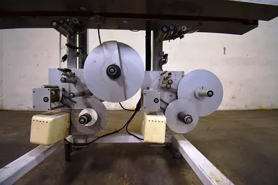 Labeler,  Bottom Fed Labeler, Roser #5991065