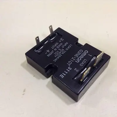 USED OMRON G3NE-210T