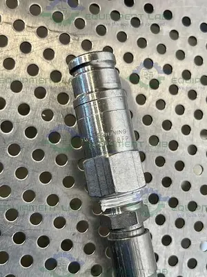 USED 96" STAINLESS STEEL BRAIDED HOSE W/ PARKER FS-502-8FP CONNECTOR TO THREADED