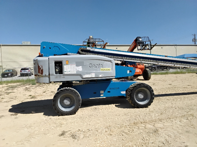 USED 2014 Genie S-85