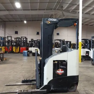 USED 2016 CROWN RR5725-45