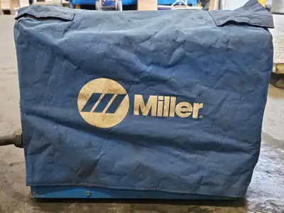 Used MILLER XMT 304 CC/CV Mig Welders British Columbia CA | Lenmark #1486871