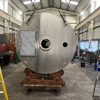 3200 L S/S Enclosed Tank