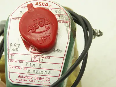 Asco 8210D4 Brass Solenoid Valve 2-Way NC 150 PSI 1" NPT Dry Air 120V 10.5 W