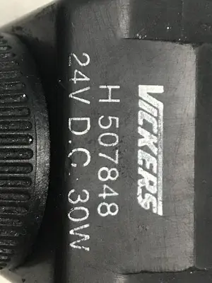 USED VICKERS DG4V-3-2A-M-U-H7-60