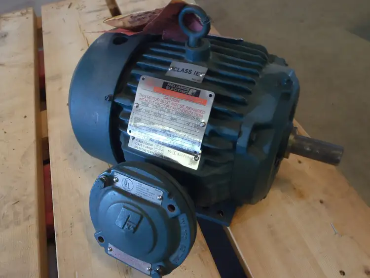 New | in-Stock RELIANCE ELECTRIC CLASS 1E 3/4 HP 575 VAC 3 PHASE ELECTRIC MOTOR A.C. Motors | Maverick Industrial Sales #1108083
