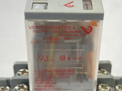 Used Veris Relay w/ IDEC SH2B-05 Relay Base 97903 Relays & Switches Michigan US | Maverick Industrial Sales #1401955