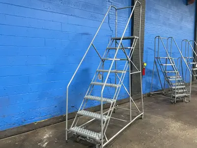 Used _UNKNOWN_ _UNKNOWN_ Ladders Ohio US | HGR 24 #1373309