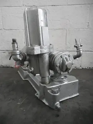 Kraissi model 25 vacuum pump