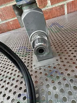 USED YOKOGAWA ADMAG AXF 010C MAGNETIC FLOWMETER W/ 1/2" SANITARY FITTING