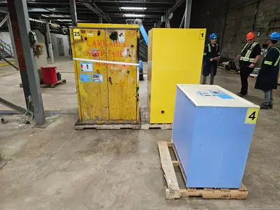 Used ULINE H-1565M Hazardous Storage Units British Columbia CA | Lenmark #1489218