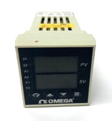 USED OMEGA TEMPERATURE CONTROLLER MODEL 0407000028