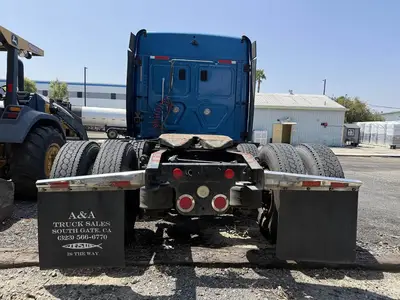 USED 2014 FREIGHTLINER CASCADIA 113