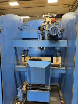 USED 2012 ADIRA P-0212
