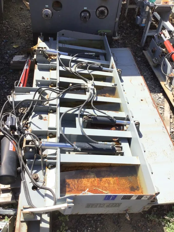 Used _UNKNOWN_ _UNKNOWN_ Dock Levelers Pennsylvania US | Moses B Glick #1012981