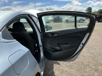 USED 2017 CHEVROLET CRUZE