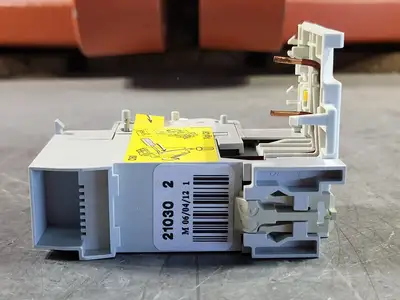 New | in-Stock MERLIN GERIN 26581 Switchgears British Columbia CA | Lenmark #241783