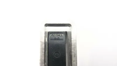 USED KEYENCE REFLECTOR WITH MOUNTING BRACKET