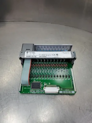 Allen-Bradley SLC500 1746-IV16 Ser. C Input Module w/Connector Terminal. 3D-14